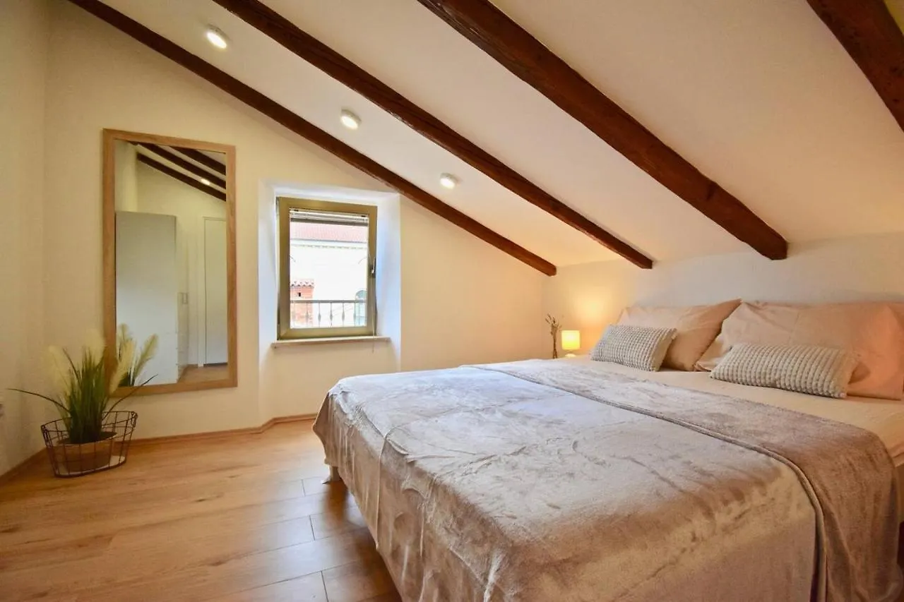Brand New Top Centre Apartment Pula 0*,  Hırvatistan